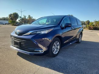 Used 2023 Toyota Sienna XLE video 2