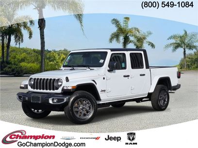 New 2026 Jeep Gladiator Sport