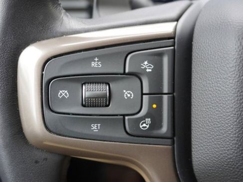 Used 2022 Chevrolet Silverado 1500 High Country w/ Technology Package image 27