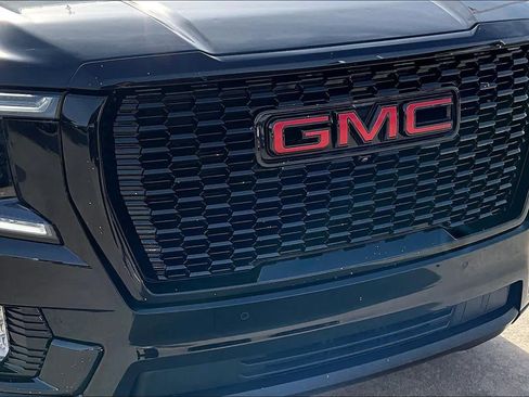 Used 2021 GMC Yukon XL Denali w/ Denali Ultimate Package image 29