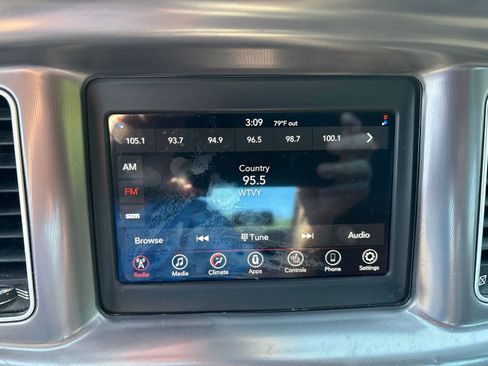 Used 2020 Dodge Charger SXT w/ Leather Interior Group RWD image 11