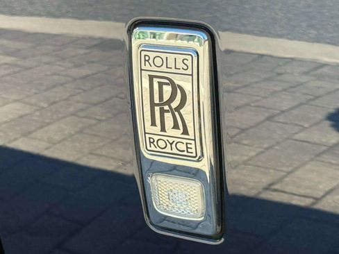 Used 2018 Rolls-Royce Dawn RWD image 53