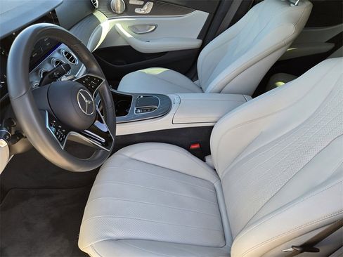 Used 2022 Mercedes-Benz E 350 Sedan image 18