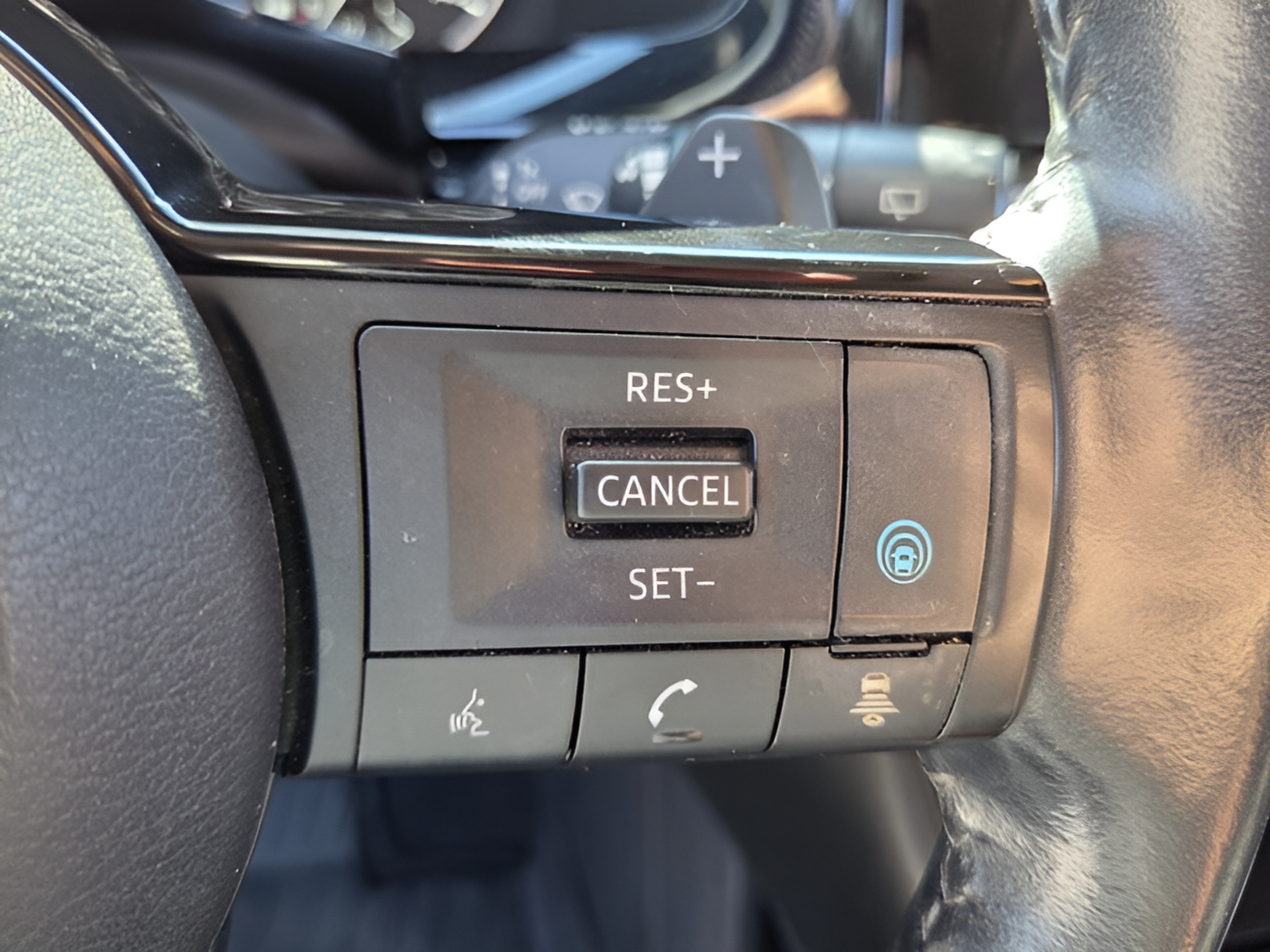 Used 2022 Nissan Pathfinder SL w/ SL Premium Package FWD image 25