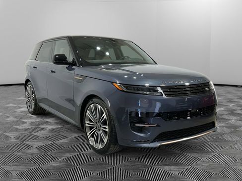 Used 2025 Land Rover Range Rover Sport Dynamic SE image 7