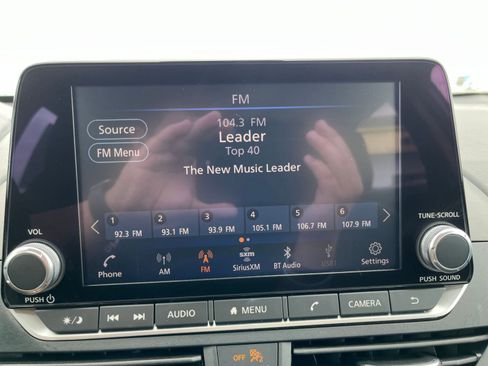 Used 2025 Nissan Altima 2.5 SV image 20