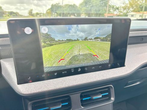 Used 2025 Ford Maverick XLT w/ XLT Luxury Package image 16