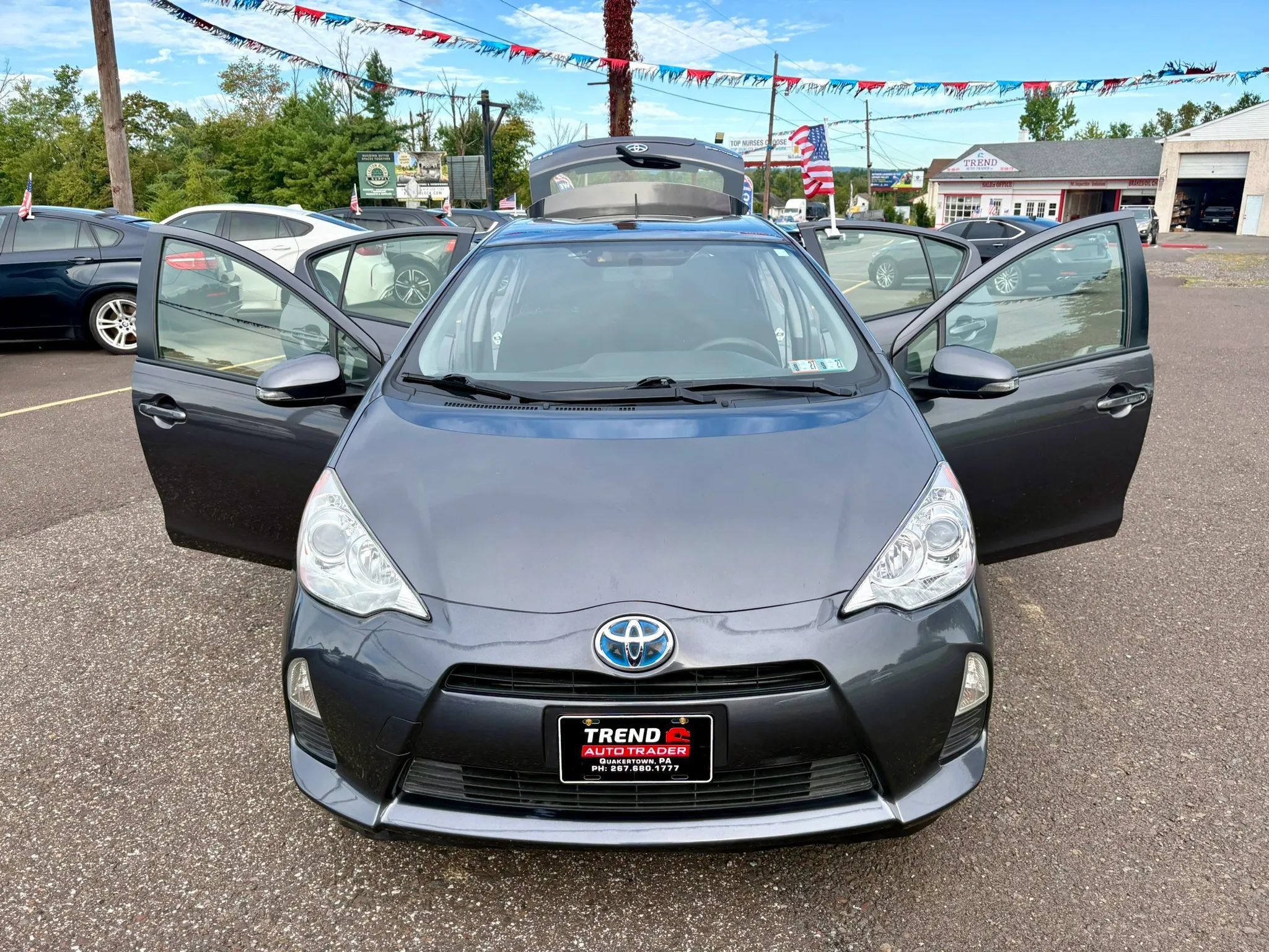 Used 2013 Toyota Prius C Two FWD image 8