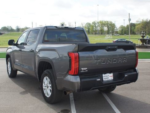 Used 2025 Toyota Tundra SR5 AWD/4WD image 15