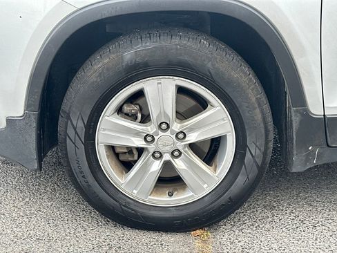 Used 2018 Chevrolet Trax LT w/ LT Convenience Package image 11