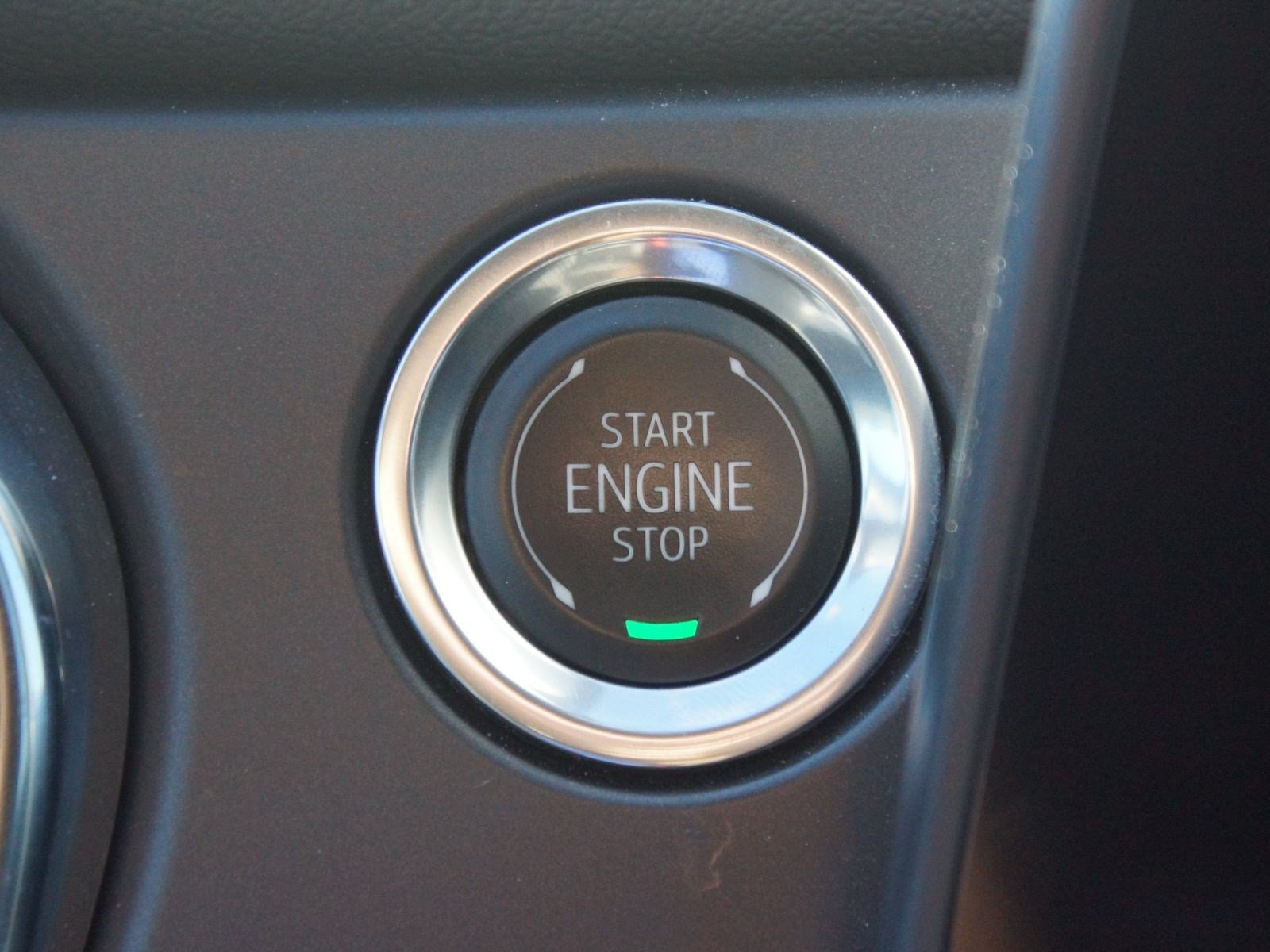 Used 2025 Chevrolet Blazer LT FWD image 8