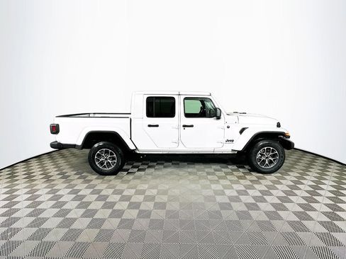 New 2026 Jeep Gladiator Sport image 10