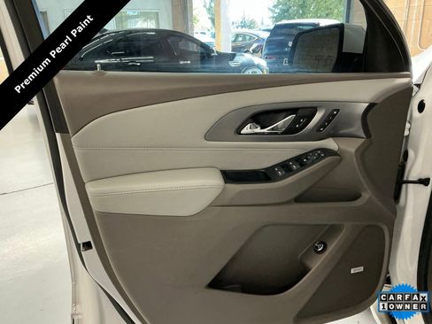 Used 2021 Chevrolet Traverse Premier image 18