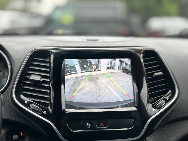 Used 2019 Jeep Cherokee Limited AWD/4WD image 15