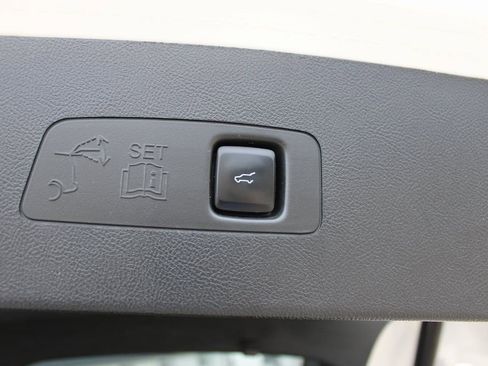 Used 2024 Lincoln Corsair Reserve w/ Equipment Group 201A image 18