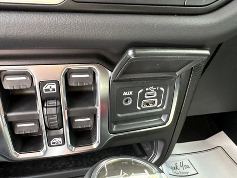 New 2026 Jeep Wrangler Unlimited Sahara w/ Technology Group AWD/4WD image 15