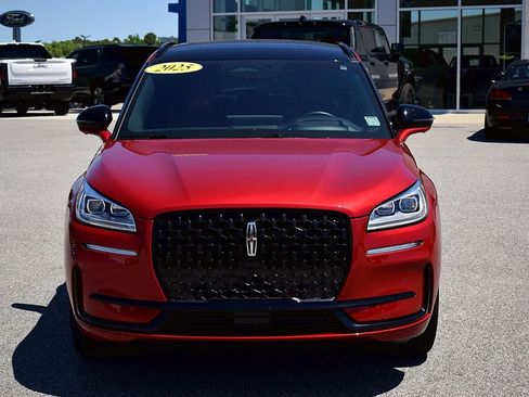 Used 2025 Lincoln Corsair Reserve w/ Equipment Group 202A FWD image 2
