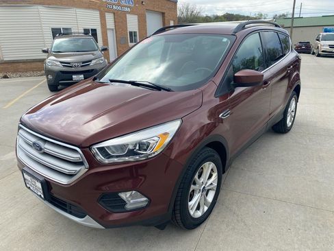 Used 2018 Ford Escape SEL AWD/4WD image 2