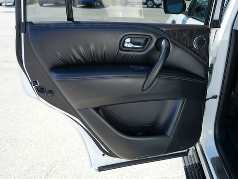 Used 2024 Nissan Armada Platinum w/ Cargo Package AWD/4WD image 26
