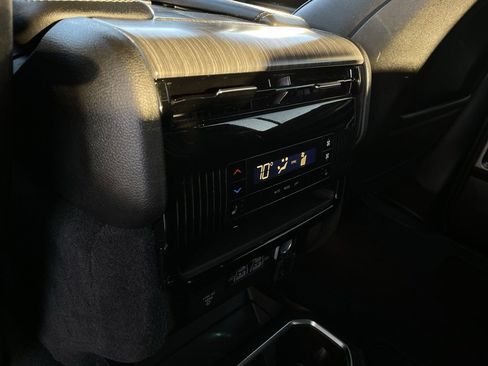 Used 2024 Jeep Wagoneer Series III image 28