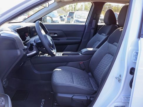 New 2026 Nissan Kicks SV image 7