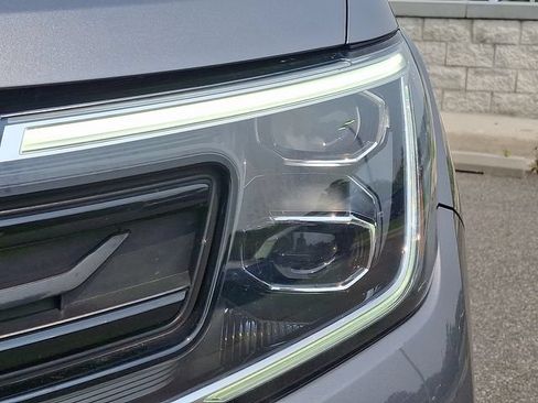 Used 2024 Volkswagen Atlas SEL Premium R-Line AWD/4WD image 9