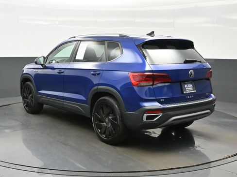 Used 2024 Volkswagen Taos SE w/ Panoramic Sunroof Package AWD/4WD image 4