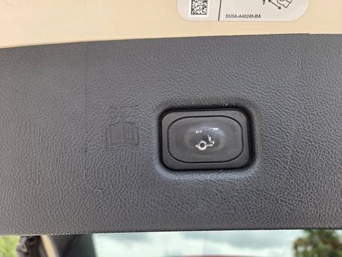 Used 2018 Lincoln MKX Reserve w/ Driver Assistance Package FWD image 10