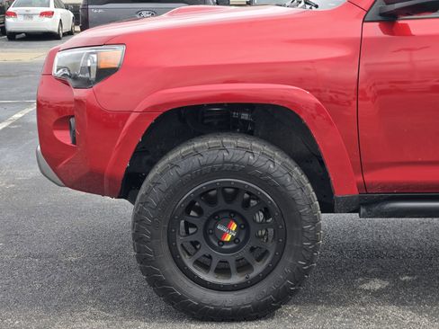 Used 2024 Toyota 4Runner TRD Off-Road Premium w/ Off Road Premium Plus Package AWD/4WD image 9