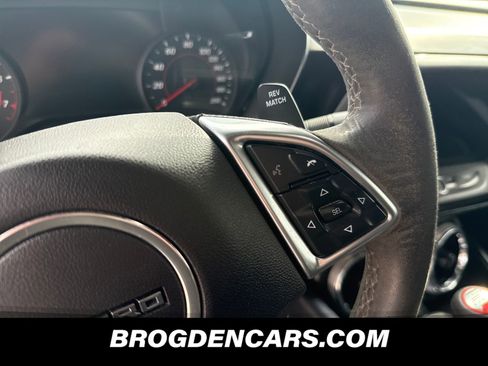 Used 2018 Chevrolet Camaro SS RWD image 5