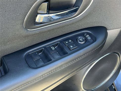 Used 2019 Honda HR-V EX image 20