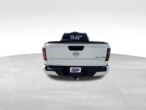 Used 2024 Nissan Frontier SV w/ SV Convenience Package AWD/4WD image 5
