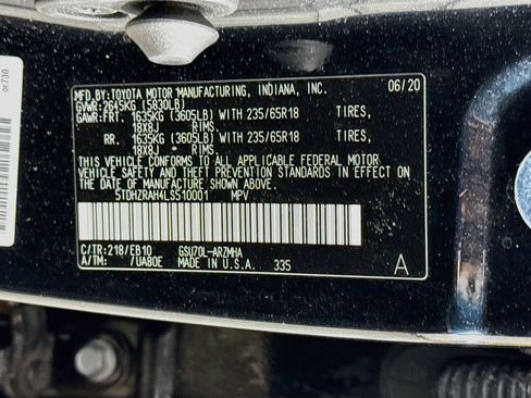 Used 2020 Toyota Highlander XLE FWD image 34