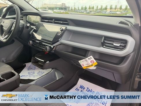 New 2027 Chevrolet Bolt LT w/ Comfort Package FWD image 28