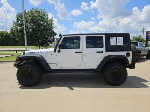 Used 2013 Jeep Wrangler Unlimited Rubicon w/ Connectivity Group AWD/4WD image 4