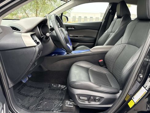 Used 2021 Toyota C-HR Limited image 24