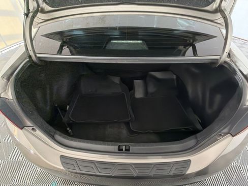 Used 2019 Toyota Corolla SE w/ Carpet Mat Package (TMS) image 24