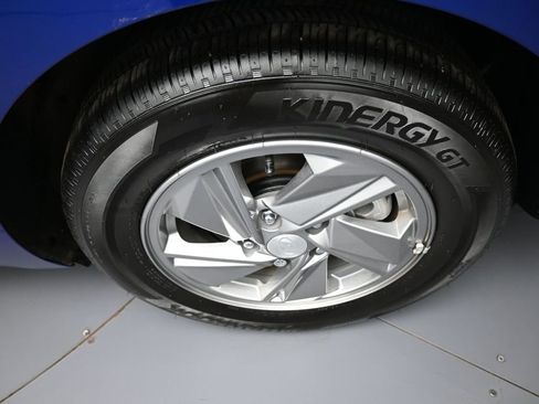 Used 2025 Hyundai Elantra SE FWD image 15