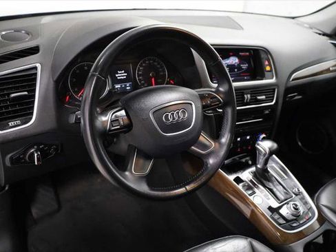 Used 2016 Audi Q5 2.0T Premium Plus w/ Technology Package AWD/4WD image 4