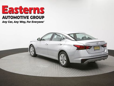 Used 2023 Nissan Altima 2.5 S FWD image 60