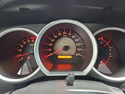 Used 2011 Toyota Tacoma 4x4 Access Cab V6 w/ SR5 Pkg #2 image 23