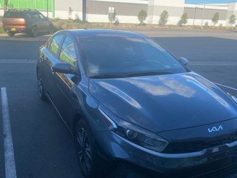 Used 2023 Kia Forte LXS image 5