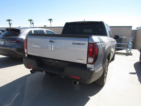 Used 2023 Honda Ridgeline Sport image 3