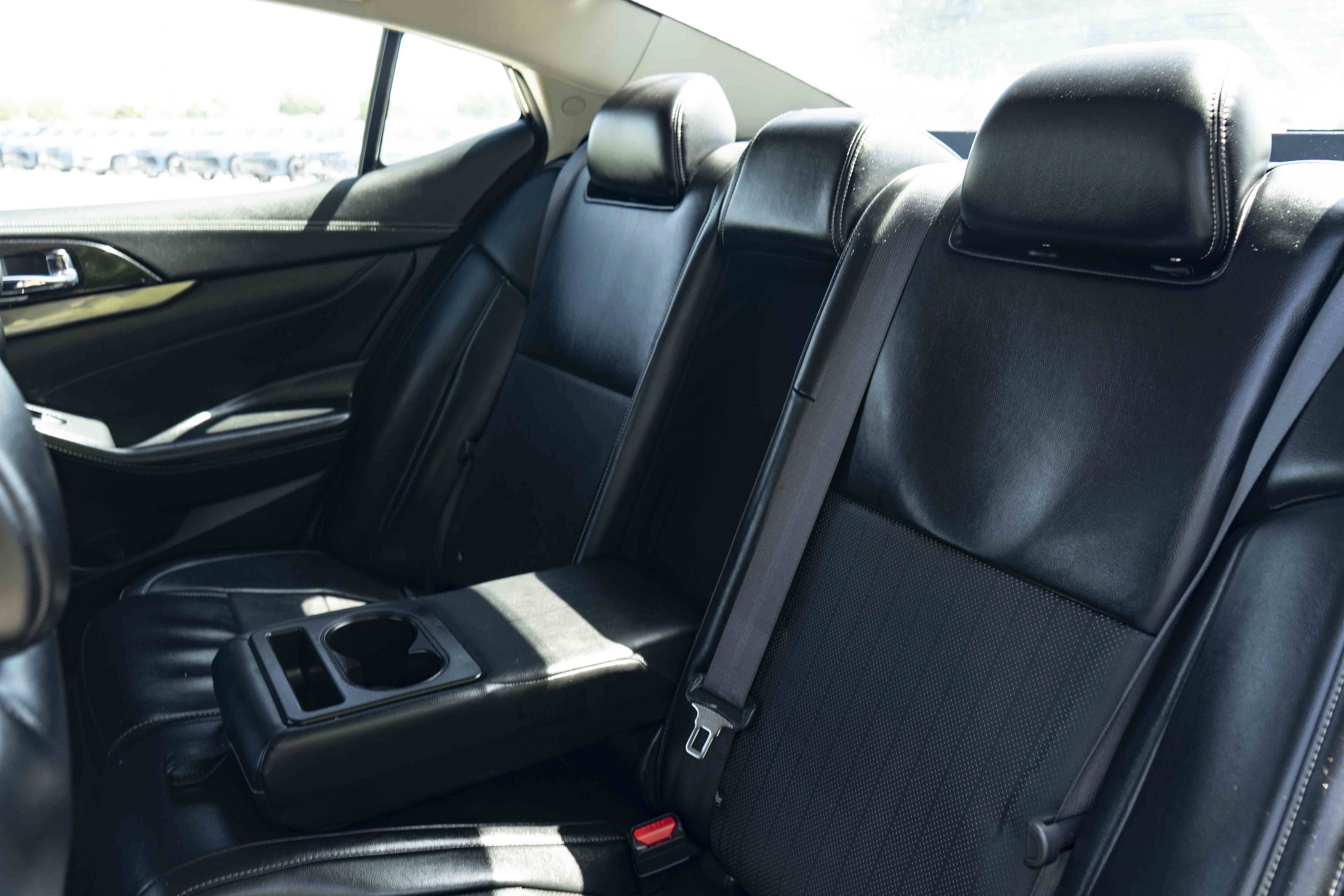 Used 2023 Nissan Maxima SV w/ Floor Mat Group FWD image 17
