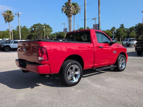 Certified 2022 RAM 1500 Express w/ Express Value Package AWD/4WD image 4