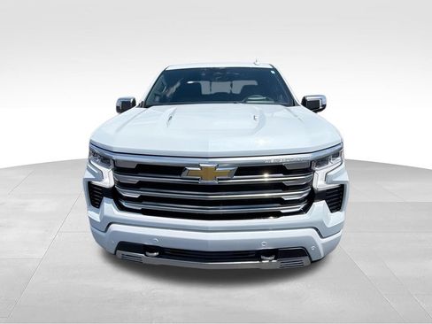 New 2026 Chevrolet Silverado 1500 High Country w/ Technology Package AWD/4WD image 3