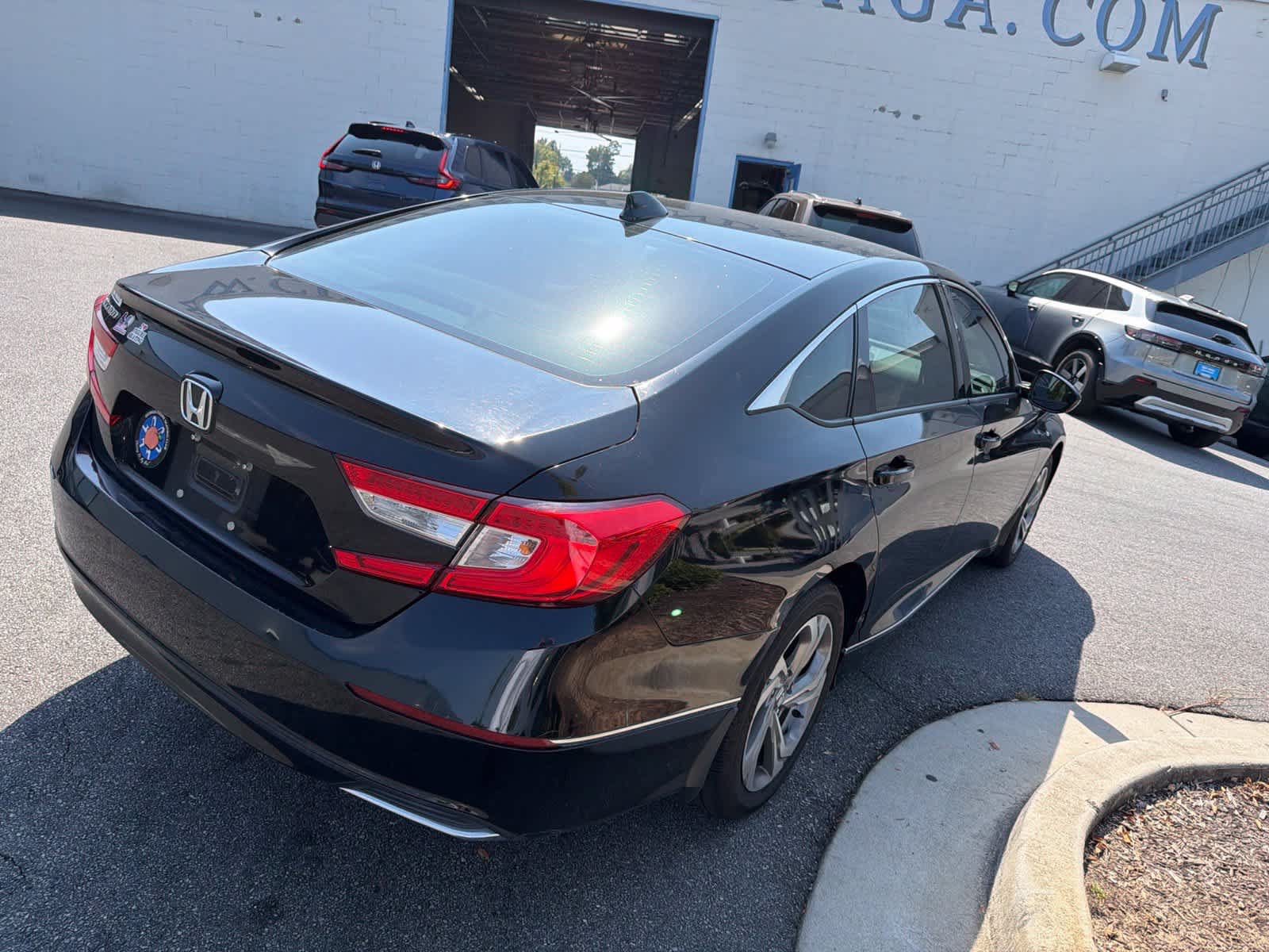 Used 2018 Honda Accord EX image 11