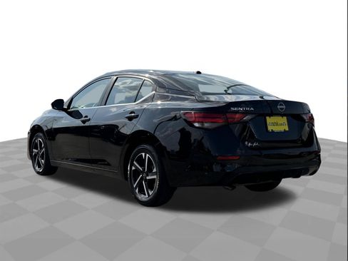 Used 2024 Nissan Sentra SV FWD image 3