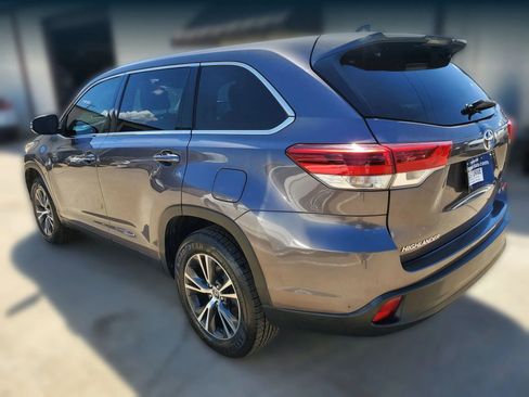 Used 2019 Toyota Highlander Plus image 9