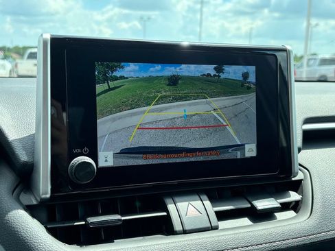 Certified 2025 Toyota RAV4 LE FWD image 10